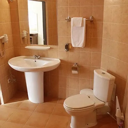 Marisa Aparthotel 2*
