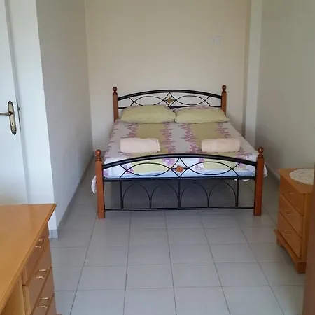 Aparthotel Marisa 2*
